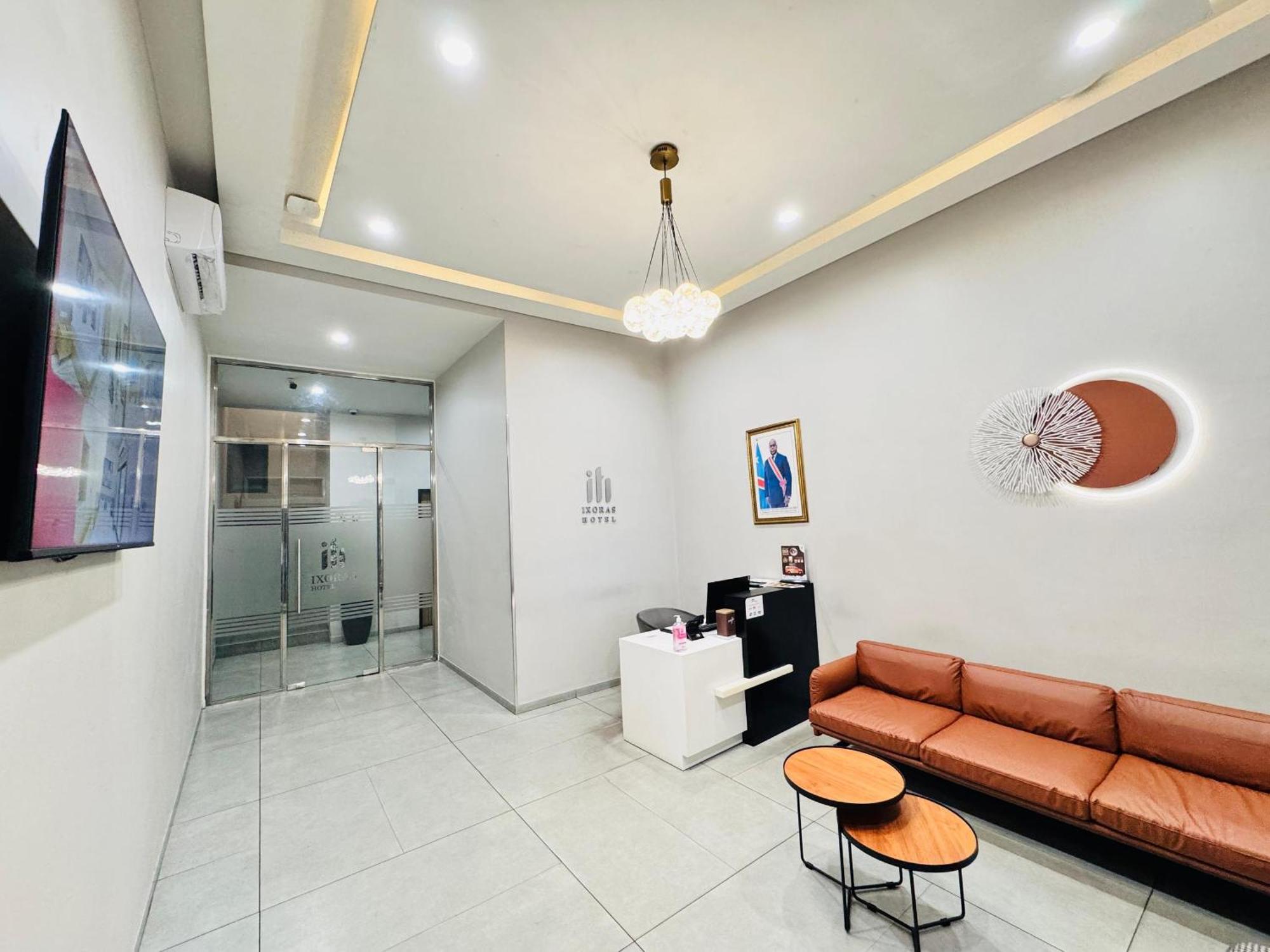Ixoras Hotel Lemba Kinshasa Exteriér fotografie